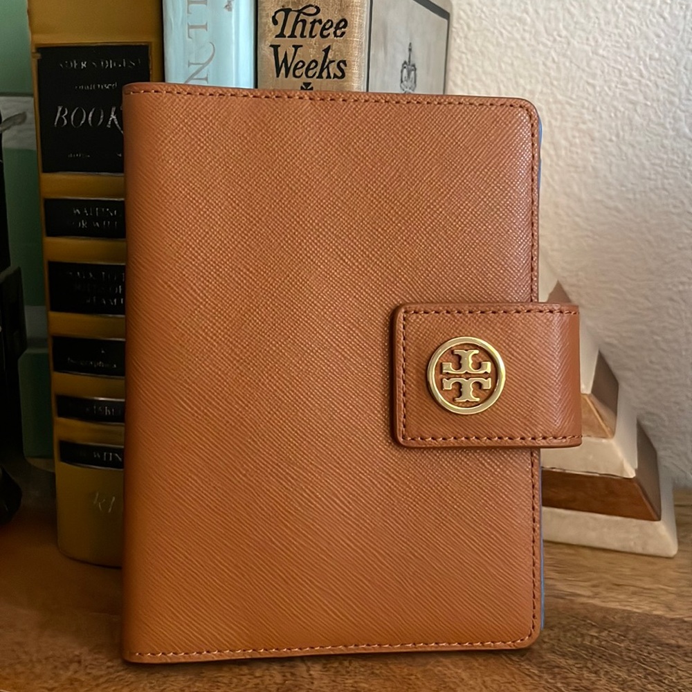 Tory Burch Passport Wallet